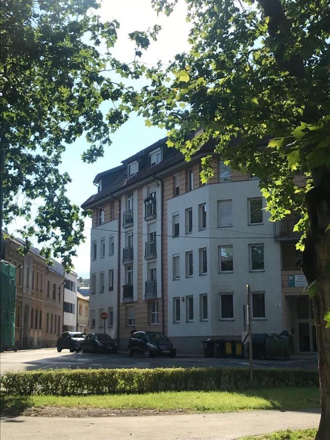 Gyoengy Apartman Šoproň Exteriér fotografie